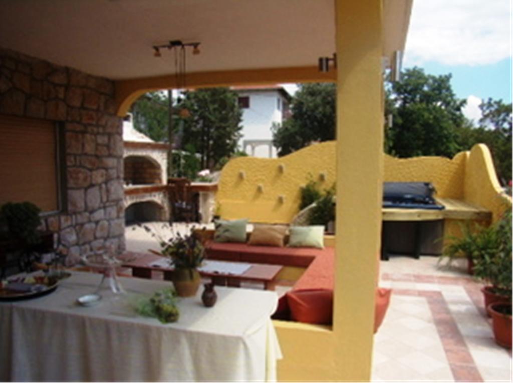 Guest House Sunce Novi Vinodolski Rom bilde